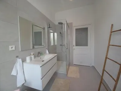 Salle de bains dans l'établissement Lecerf
