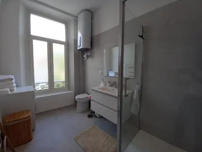 Salle de bains dans l'établissement Lecerf