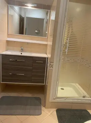 Salle de bains dans l'établissement Beautiful 36m2 studio apartment & 50m2 terrace