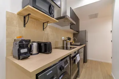 Cuisine ou kitchenette dans l'établissement FOCH GRAND - Appartement Antibes 6P