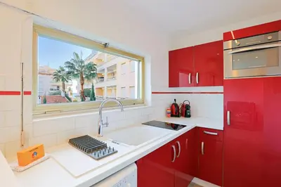 Cuisine ou kitchenette dans l'établissement Santa Cruz YourHostHelper
