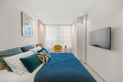 Un ou plusieurs lits dans un hébergement de l'établissement REF 2032 Renovated apartment-Sea view -Ideal for conferences and vacations
