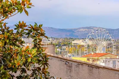 Vue générale sur la montagne ou vue sur la montagne depuis l'appartement