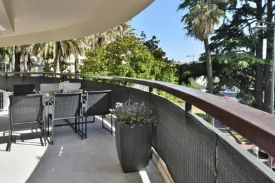 Balcon ou terrasse dans l'établissement Résidence Cannes - 3p Neuf à 15min à Pied De La Plage - CANNES - 3P neuf à 15min à pied de la plage MAE-2383