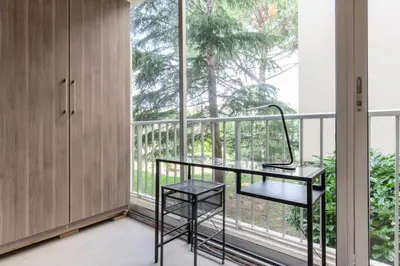 Balcon ou terrasse dans l'établissement Résidence 3p Traversant à 2 Min Des Plages, Parking Privé - 3P traversant à 2 min des plages, parking privé MAE-1583
