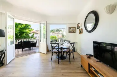 Télévision ou salle de divertissement dans l'établissement Résidence 3p Cosy, 6 Minutes à Pied Des Plages - 3P cosy, 6 minutes à pied des plages MAE-1633