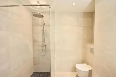 Salle de bains dans l'établissement Résidence 3p En Plein Cœur De Cannes, à 2min De La Croisette - 3P en plein cœur de Cannes, à 2min de la Croisette MAE-1703
