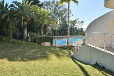 Piscine de l'établissement Résidence 2p Avec Terrasse, Vue Mer, Piscine Et Parking - 2P avec terrasse, vue mer, piscine et parking MAE-1723 ou située à proximité