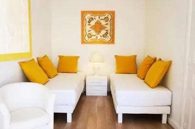 Coin salon dans l'établissement Résidence 3p Moderne En Centre Ville, à 1min De La Croisette - 3P moderne en centre ville, à 1min de la Croisette MAE-1843
