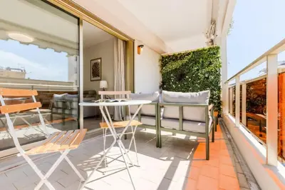 Balcon ou terrasse dans l'établissement Résidence 2p De Style Avec Terrasse, Plages Et Commerces à Pied - 2P de style avec terrasse, plages et commerces à pied MAE-1913