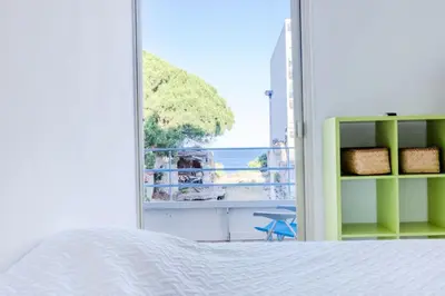 Balcon ou terrasse dans l'établissement Résidence 90m2 Sur La Croisette Avec Terrasse & Vue Mer - 90m2 sur la Croisette avec terrasse & vue mer MAE-1963