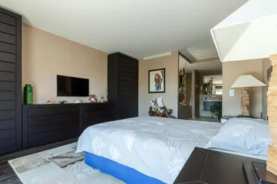 Un ou plusieurs lits dans un hébergement de l'établissement Résidence Villa En Domaine Privé Avec Piscine Chauffée - Villa en domaine privé avec piscine chauffée MAE-2023