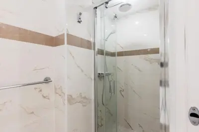 Salle de bains dans l'établissement Résidence 2p De Style Avec Terrasse, Domaine Privé Palm Beach - 2P de style avec terrasse, domaine privé Palm Beach MAE-2053
