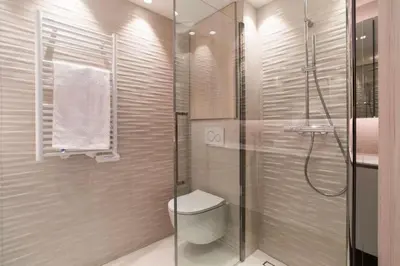 Salle de bains dans l'établissement Résidence 2p Avec Terrasse Vue Mer & Parking, 2min Des Plages - 2P avec terrasse vue mer & parking, 2min des plages MAE-2063