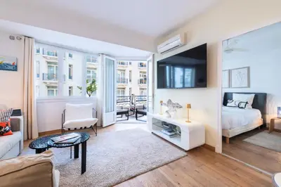 Un ou plusieurs lits dans un hébergement de l'établissement Résidence 3p Avec Terrasse Vue Mer, Face Au Martinez - 3P avec terrasse vue mer, face au Martinez MAE-2243