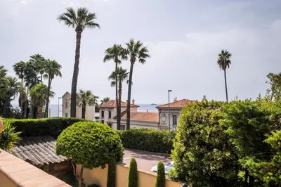 Jardin de l'établissement Résidence Superbe Villa Avec Piscine & Sauna - Superbe villa avec piscine & sauna MAE-2283