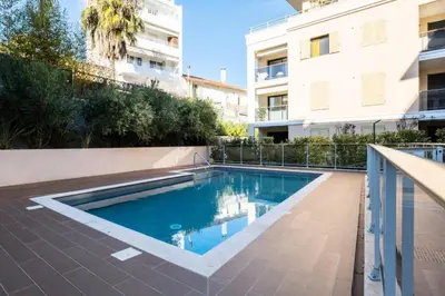 Piscine de l'établissement Résidence 2p Avec Piscine Au Palm Beach - 2P avec piscine au Palm Beach MAE-2313 ou située à proximité