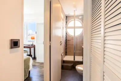Salle de bains dans l'établissement Résidence Duplex En Toit-terrasse à Deux Pas De La Croisette - Duplex en toit-terrasse à deux pas de la Croisette MAE-2383