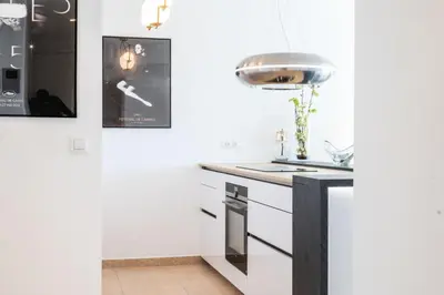 Cuisine ou kitchenette dans l'établissement Résidence 3p De Standing, Piscine, Vue Mer, à 2 Pas Des Plages - 3P de standing, piscine, vue mer, à 2 pas des plages MAE-2423