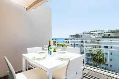 Boissons dans l'établissement Résidence 3p De Standing, Piscine, Vue Mer, à 2 Pas Des Plages - 3P de standing, piscine, vue mer, à 2 pas des plages MAE-2423