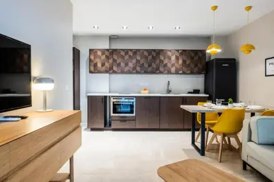 Cuisine ou kitchenette dans l'établissement Résidence 3p Centre-ville Avec Jardin, 1min De La Croisette - 3P centre-ville avec jardin, 1min de la Croisette MAE-2443