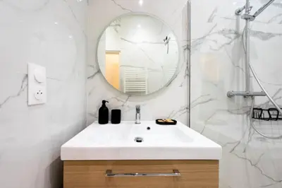 Salle de bains dans l'établissement Résidence Appartement Moderne En Plein Centre Ville ! - Appartement moderne en plein centre ville ! MAE-2463