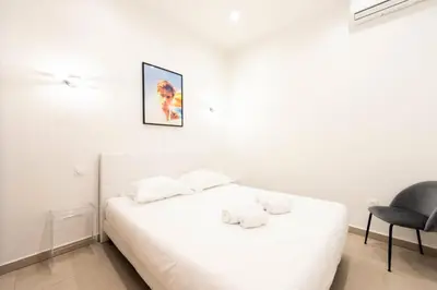 Un ou plusieurs lits dans un hébergement de l'établissement Résidence Appartement Moderne En Plein Centre Ville ! - Appartement moderne en plein centre ville ! MAE-2463