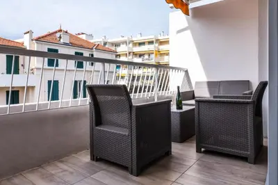 Balcon ou terrasse dans l'établissement Résidence 2 Pièces Terrasse à 8min à Pied Du Centre Parking - 2 pièces terrasse à 8min à pied du centre parking MAE-2553
