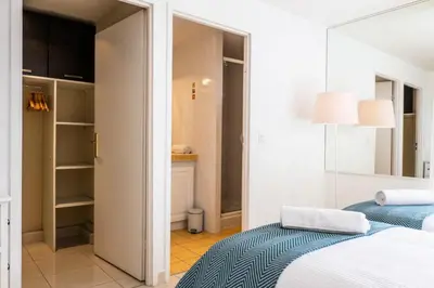 Un ou plusieurs lits dans un hébergement de l'établissement Résidence Rare ! Rooftop 120m² 5min à Pied Du Centre - RARE ! ROOFTOP 120m² 5min à pied du centre MAE-2643