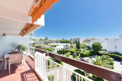 Balcon ou terrasse dans l'établissement Résidence 2p Standing, Plage à Pied, Vue Mer, Garage. - 2P standing, plage à pied, vue mer, garage. MAE-2703