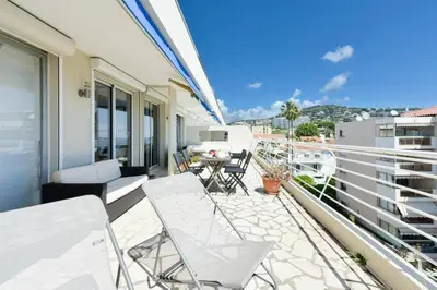 Balcon ou terrasse dans l'établissement Résidence Cosy 3p En Dernier étage, Terrasse Et Vue Mer - Cosy 3P en dernier étage, terrasse et vue mer MAE-2733