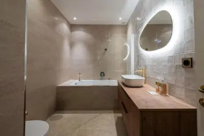 Salle de bains dans l'établissement Résidence 4p Bourgeois Rez-de-jardin, Proche Croisette & Plages - 4P Bourgeois Rez-de-jardin, proche Croisette & Plages MAE-3243