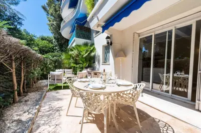 Balcon ou terrasse dans l'établissement Résidence 2p Rez-de-jardin Au Calme – Cadre Paisible - 2P Rez-de-jardin au calme – Cadre Paisible MAE-3313