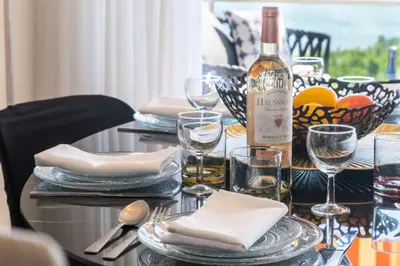 Boissons dans l'établissement Résidence 4p Vue Mer, Résidence De Standing Avec Piscine & Tennis - 4P Vue Mer, Résidence de Standing avec Piscine & Tennis MAE-4573
