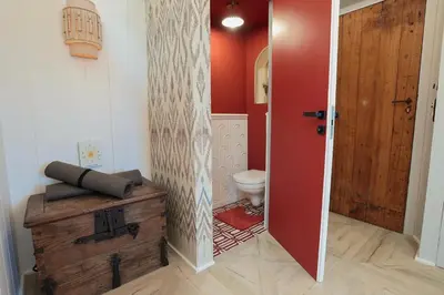 Salle de bains dans l'établissement Charmant studio dans la Californie