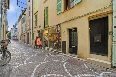 Quartier de l'appartement ou autre quartier proche
