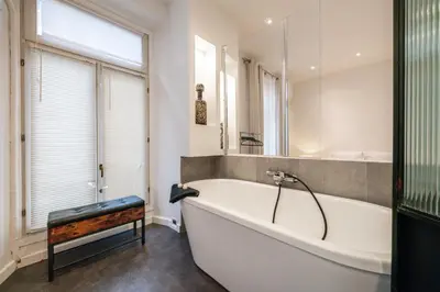 Salle de bains dans l'établissement Hyper centre Cannes - 2 pièces avec balcon - 4 couchages
