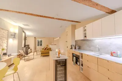 Cuisine ou kitchenette dans l'établissement Exceptional duplex for 5 or 6 guests with sea and market views