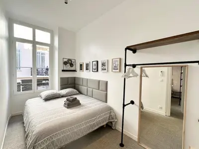 Un ou plusieurs lits dans un hébergement de l'établissement 2 bedrooms, large terrace, city center