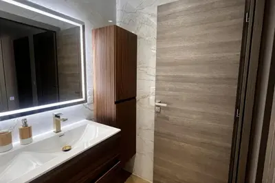 Salle de bains dans l'établissement Juan les pin 24 personne proche mer