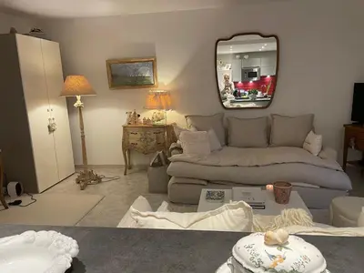 Coin salon dans l'établissement Appartement au centre de Cannes à deux pas du festival