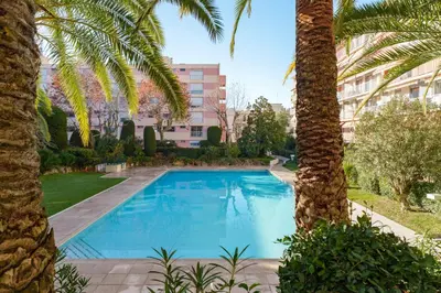 Piscine de l'établissement Appartement Les jardins de Vallauris - Welkeys ou située à proximité