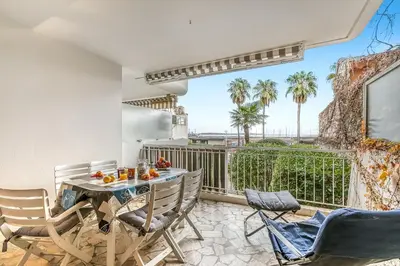 Balcon ou terrasse dans l'établissement Cannes Sea View - Port du Moure Rouge - Happy Rentals