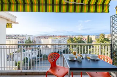 Balcon ou terrasse dans l'établissement 2P Terrasse Proche Centre-Ville