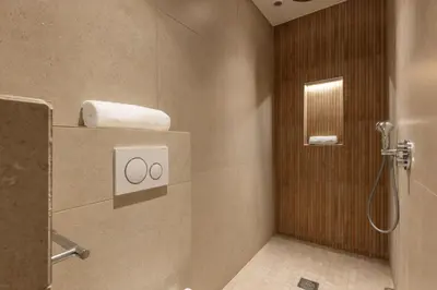 Salle de bains dans l'établissement Modern 2 Chambres-TERRASSE-POINTE CROISTTE-PALM BEACH A2B267