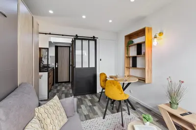 Cuisine ou kitchenette dans l'établissement Le Marina - Cosy - WIFI - Clim - Port