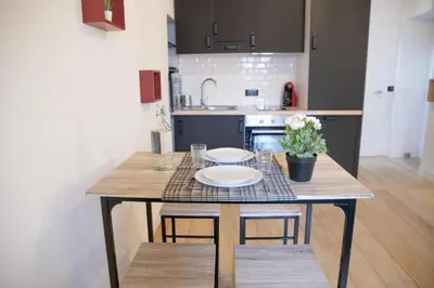 Cuisine ou kitchenette dans l'établissement New - Appartement ou Studio Vieil Antibes