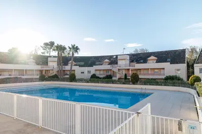 Piscine de l'établissement Royal Park - Happy Rentals ou située à proximité