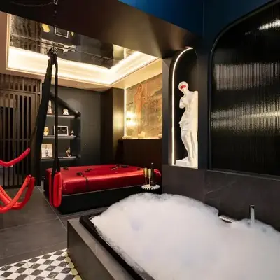 Love Room Pablo with Whirlpool bath