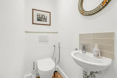 Salle de bains dans l'établissement REF 2038 - Cannes - Superbe appartement deux pièces entièrement rénové